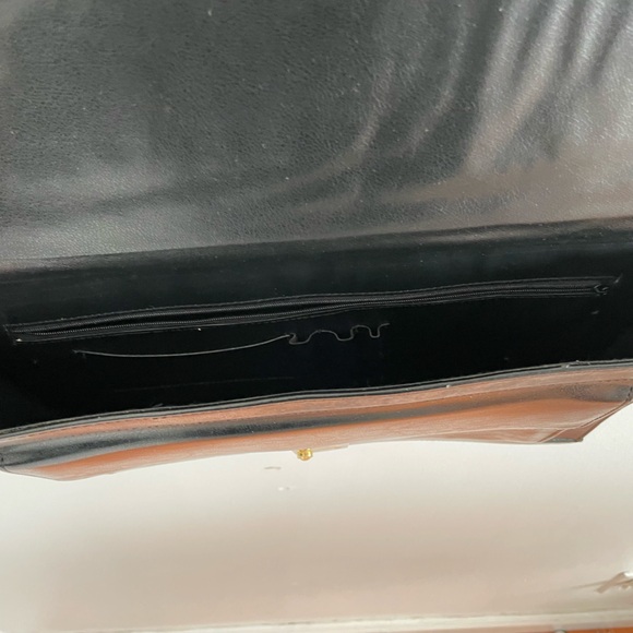 Black vintage briefcase bag with gold detailing- can fit 15” laptop. - Picture 5 of 9